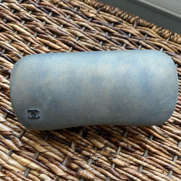 Chanel black sunglasses - Picture 6 of 7